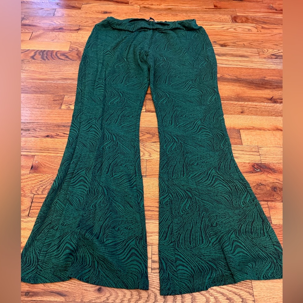 Zara Emerald Textured Trousers - Picture 3 of 4